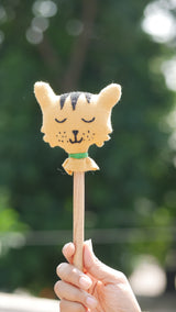 TIGER ON STICK